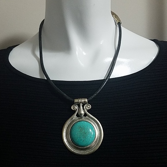 Jewelry - Turquoise Pendant Necklace Jewelry - Turquoise Pendant Necklace